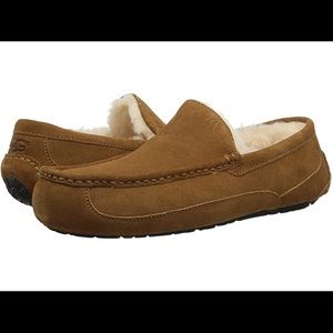 NWOB Men’s UGG Chestnut Slippers